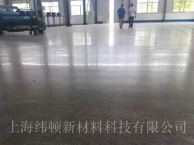 固化剂地坪交工！